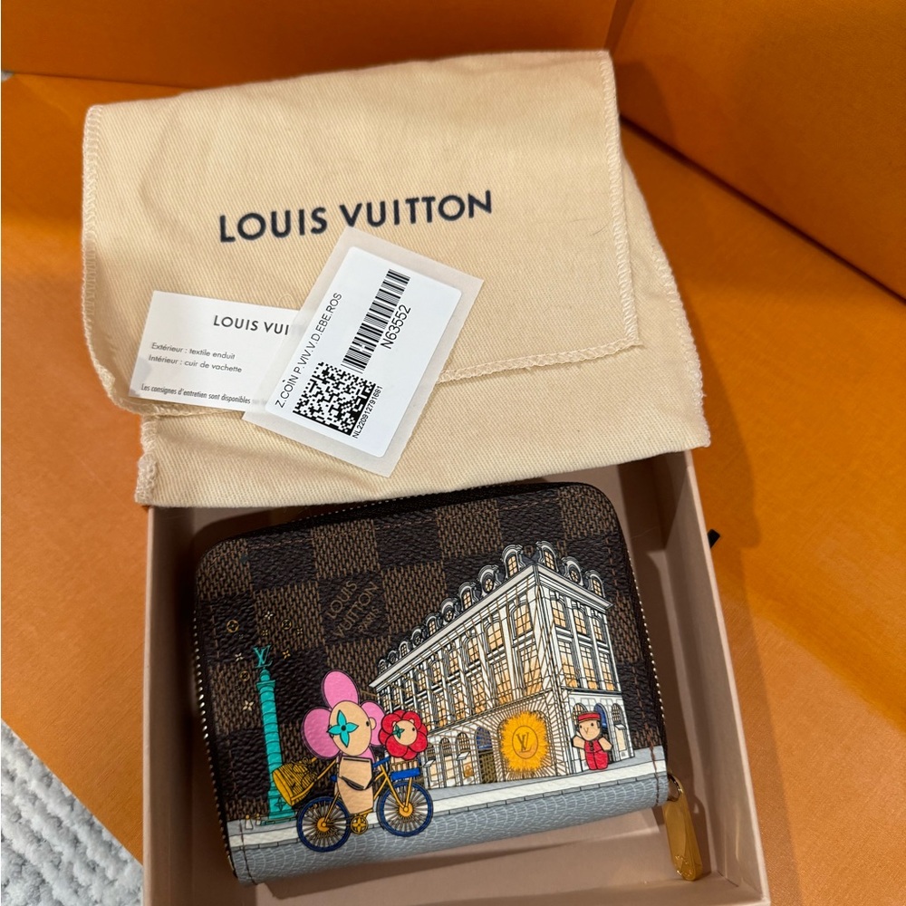 Louis Vuitton limited edition Vivienne Holiday Zippy coin wallet - 2022.  RARE